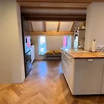 Reethuus With Fireplace And Sauna