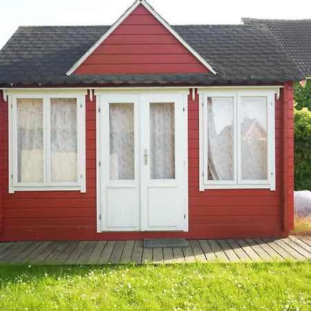 Reethuus With Fireplace And Sauna Tatil Evi Fehmarn